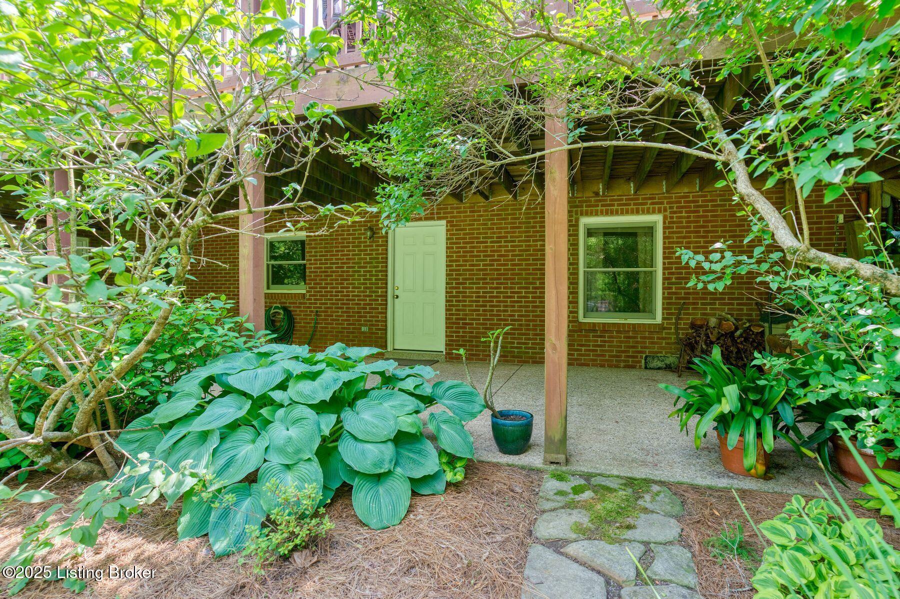 6311 Fible Ln