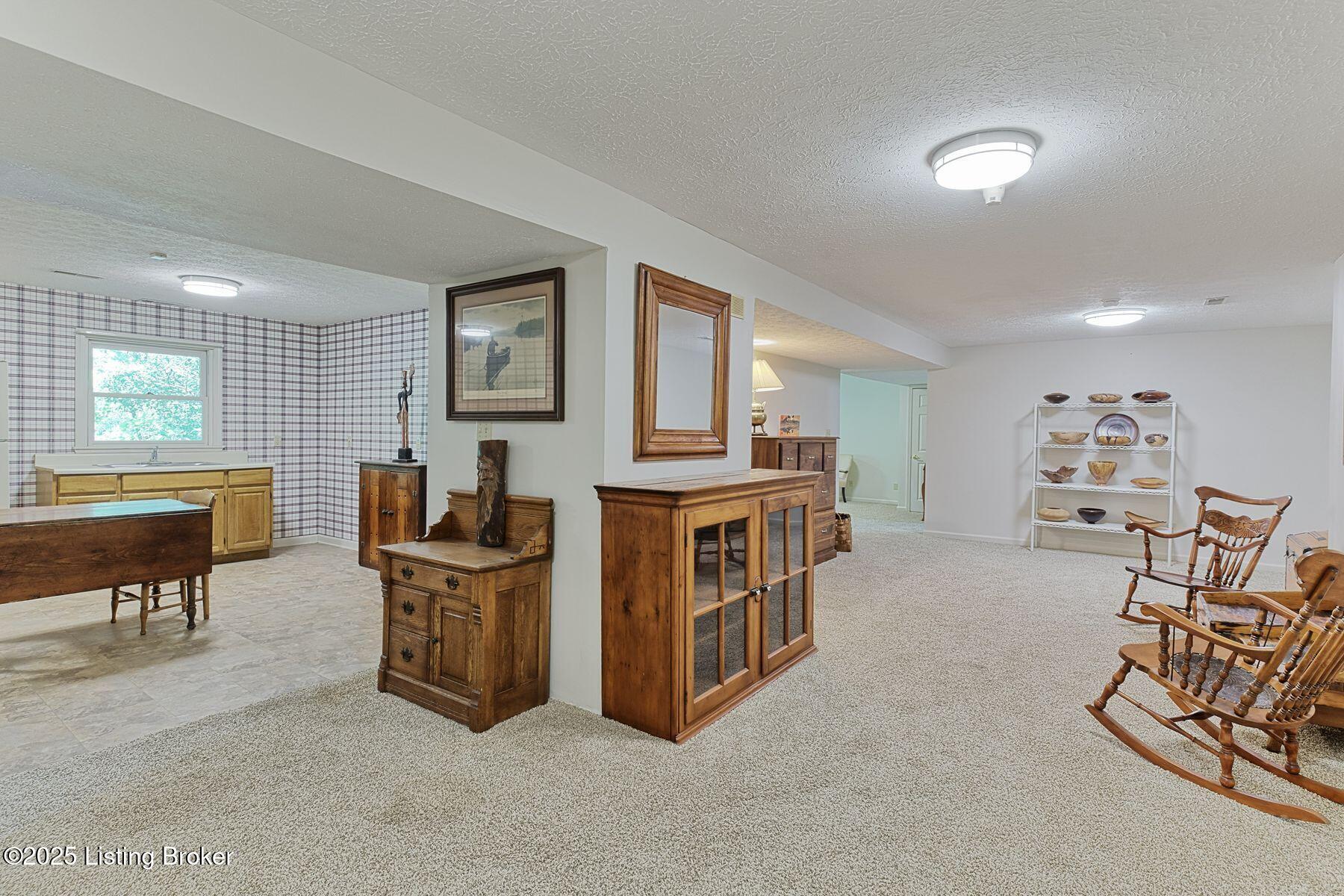 6311 Fible Ln