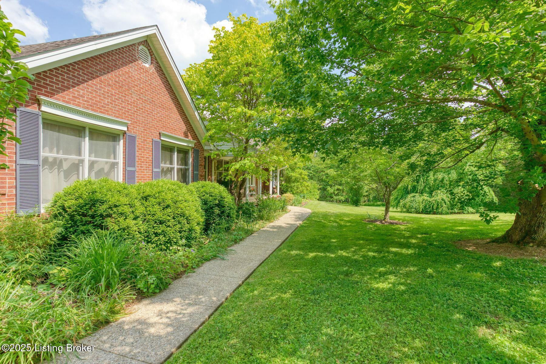 6311 Fible Ln