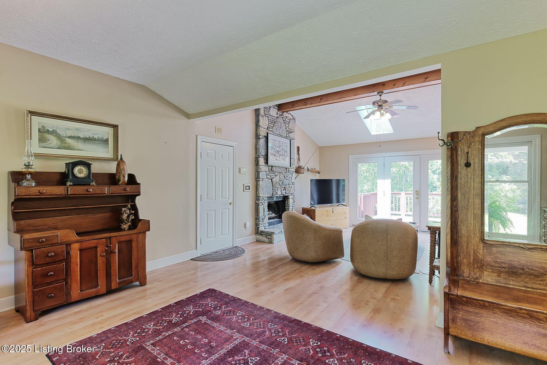 6311 Fible Ln