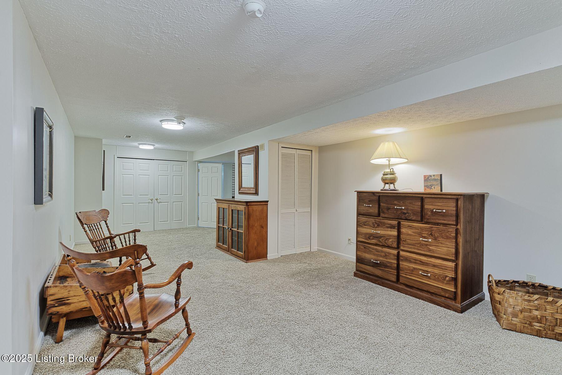 6311 Fible Ln