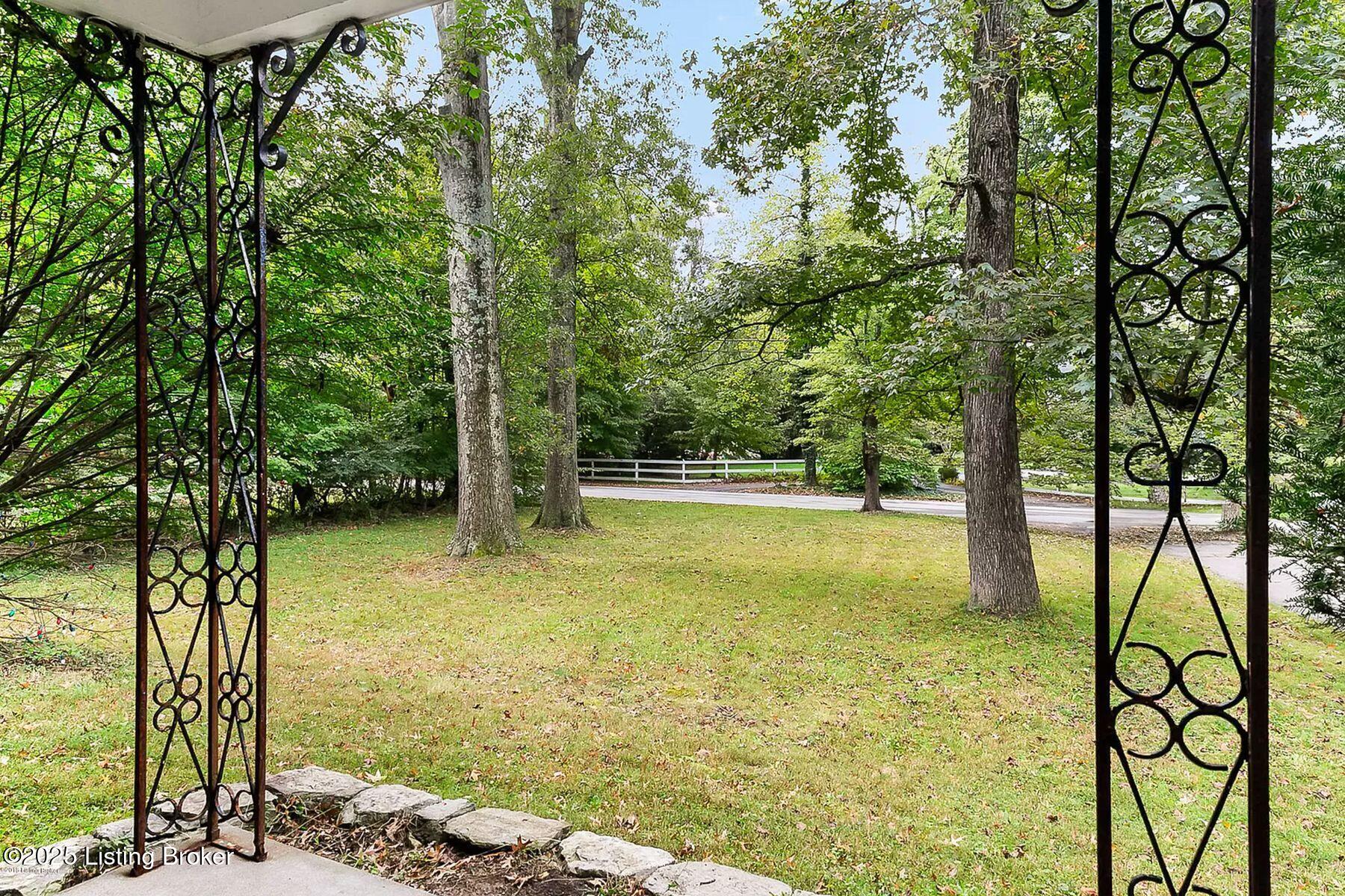 907 Glenbrook Rd
