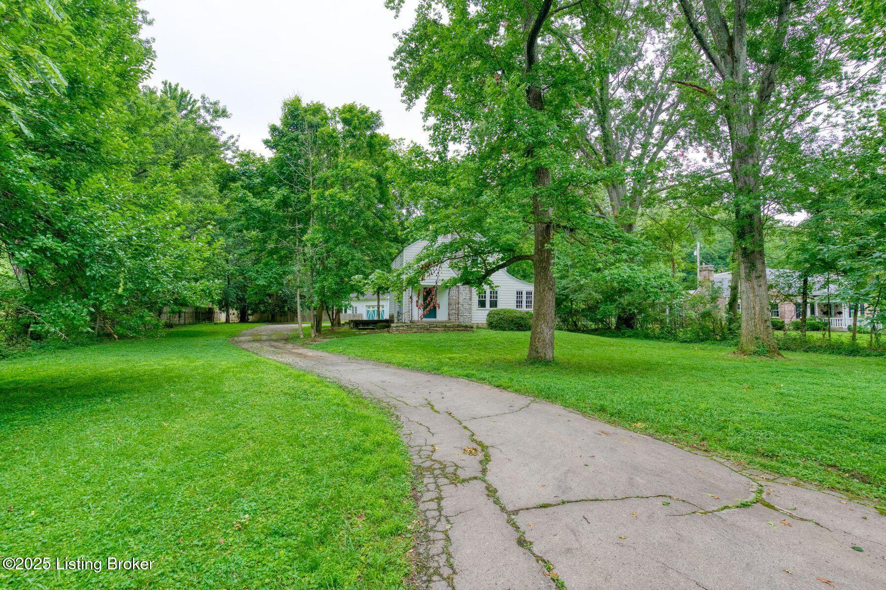 907 Glenbrook Rd