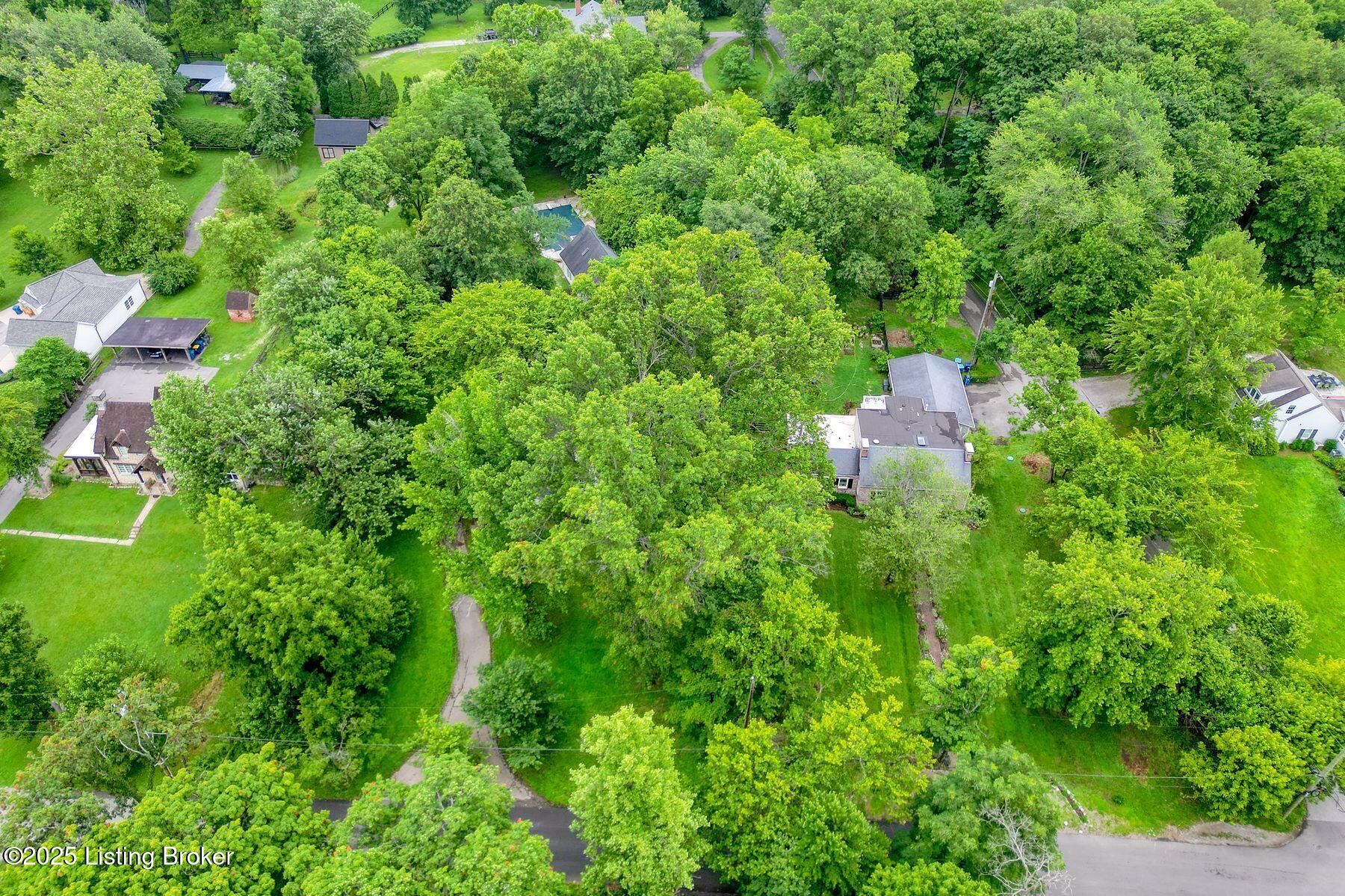 907 Glenbrook Rd