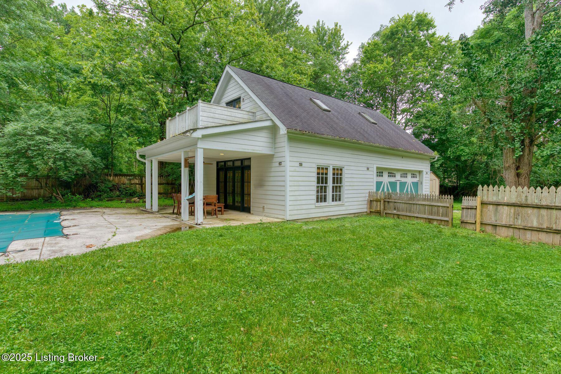 907 Glenbrook Rd