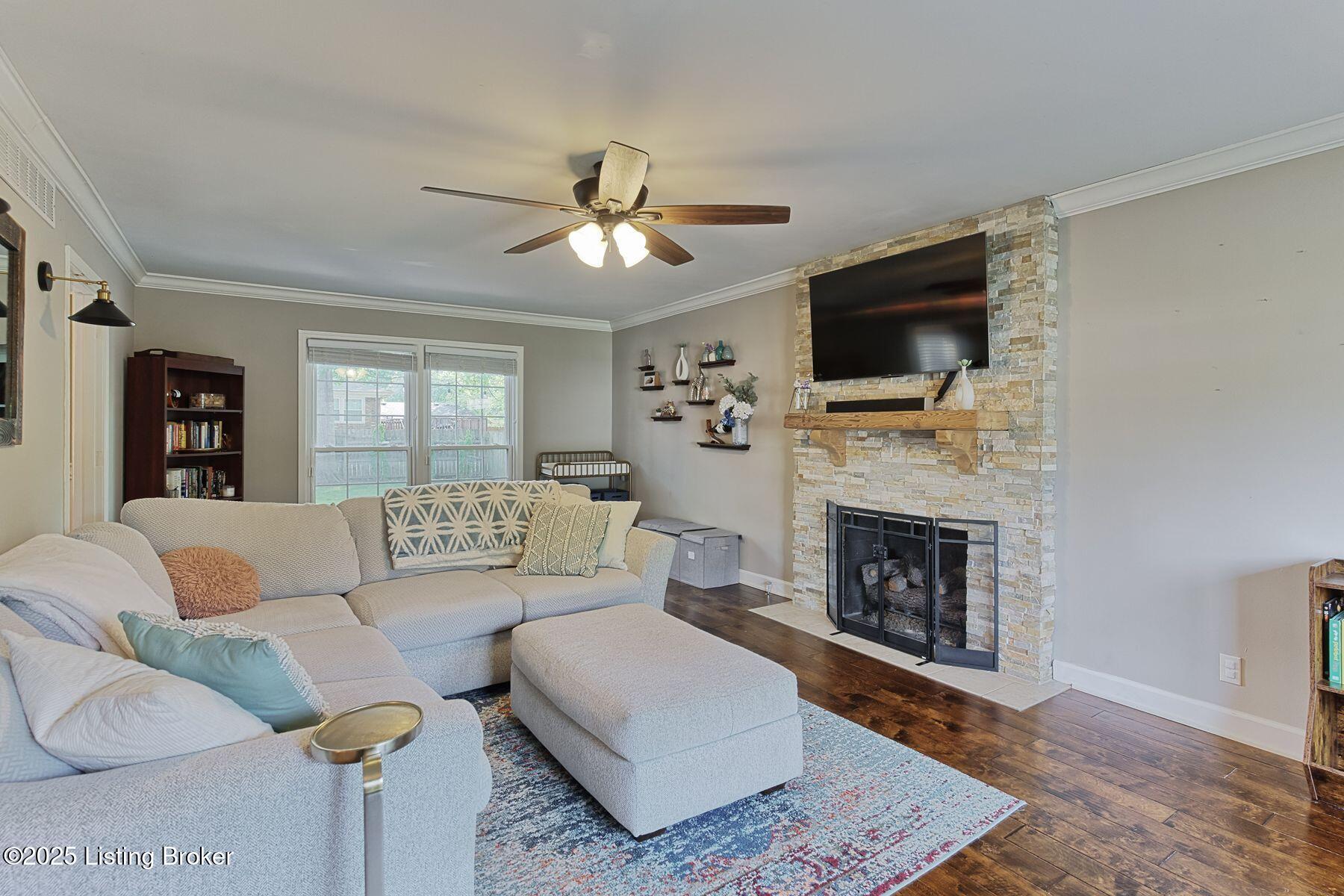 1007 Girard Dr