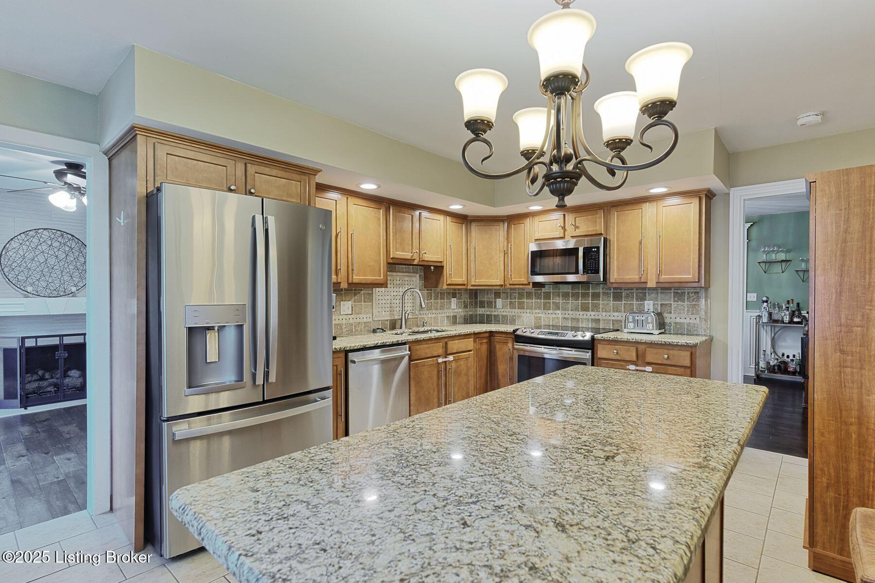 1007 Girard Dr