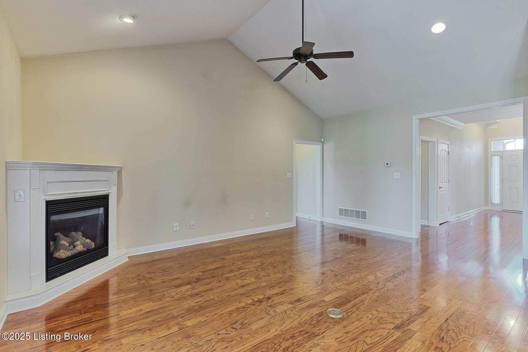 14518 Lake Village Dr 4B