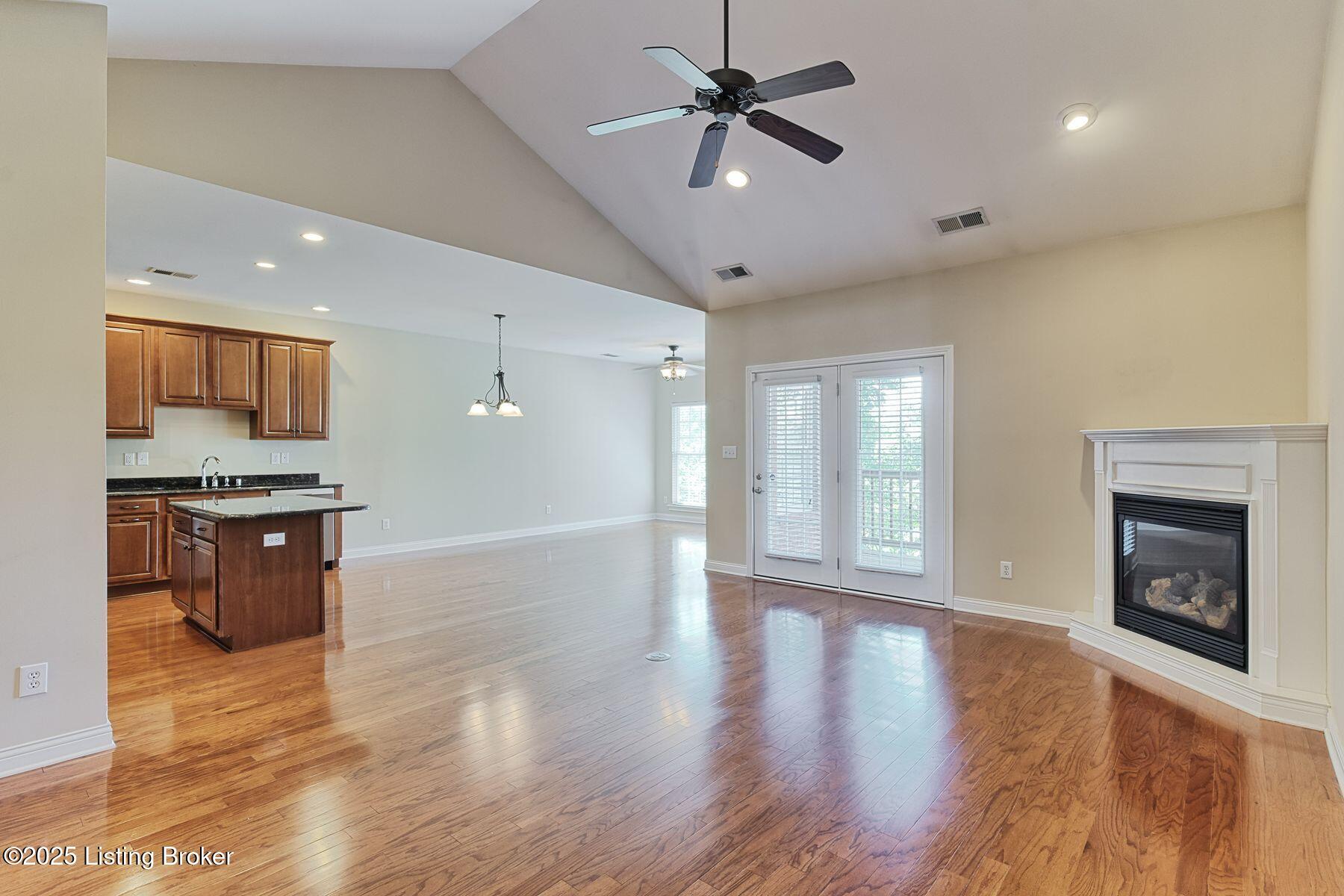 14518 Lake Village Dr 4B