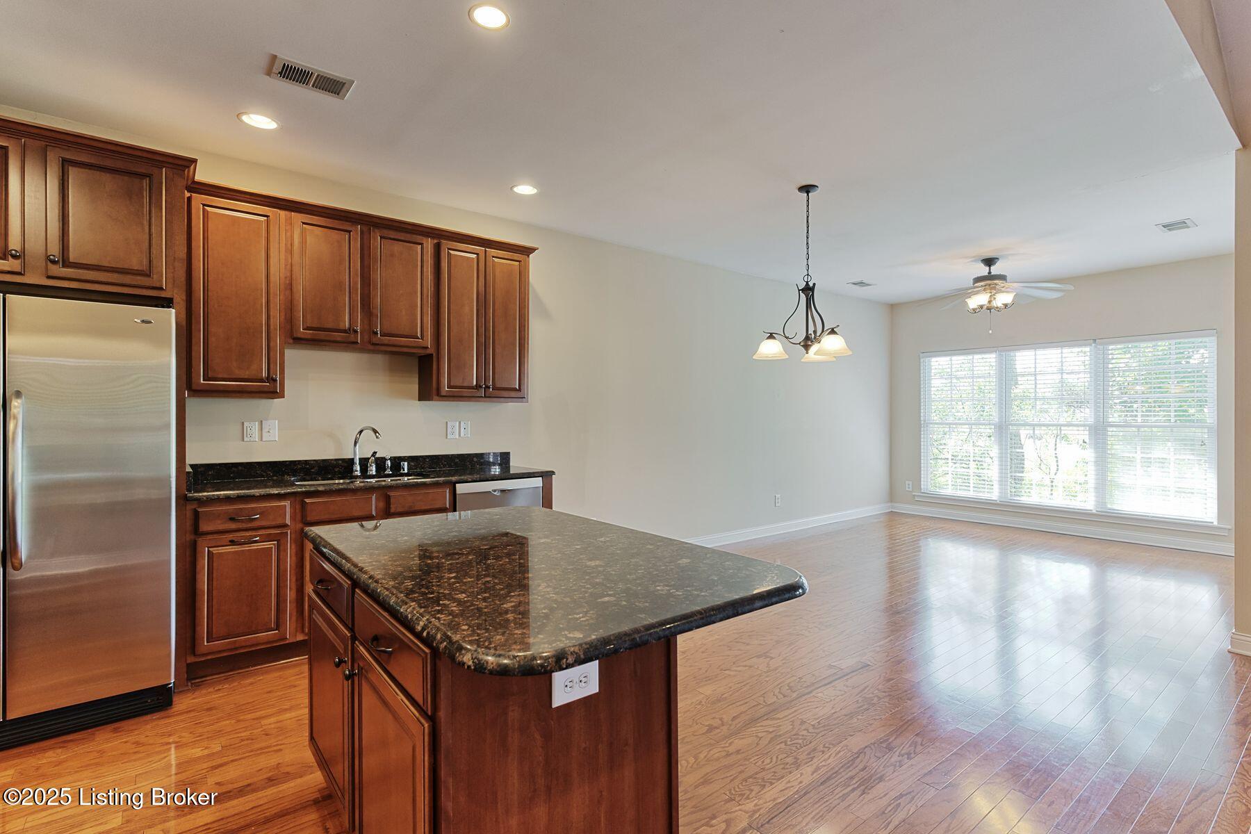 14518 Lake Village Dr 4B