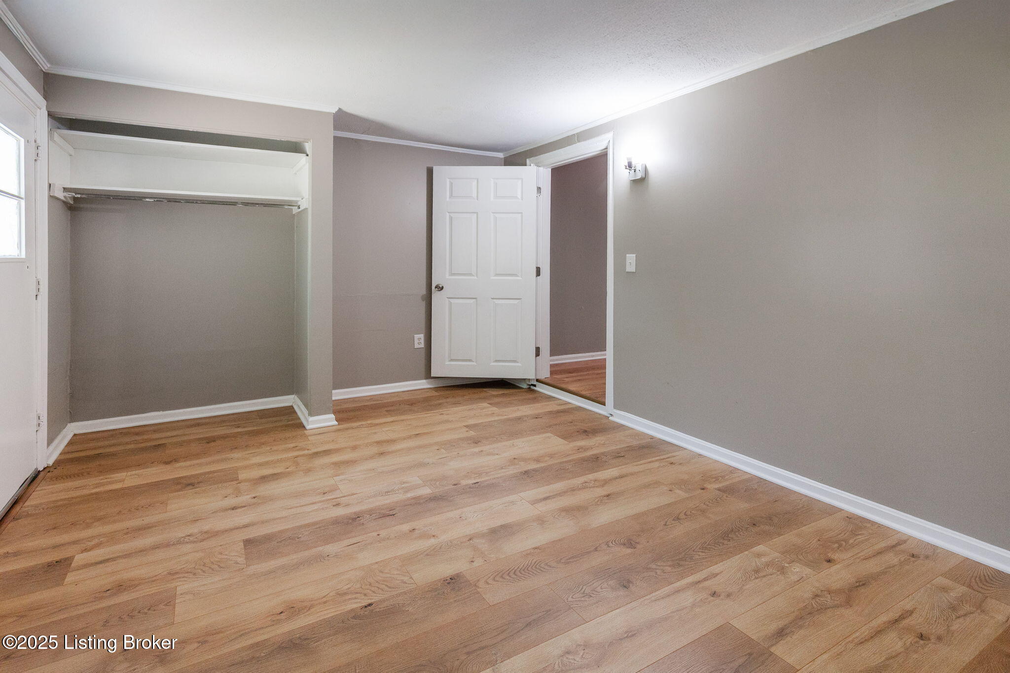 2715 Hillside Terrace