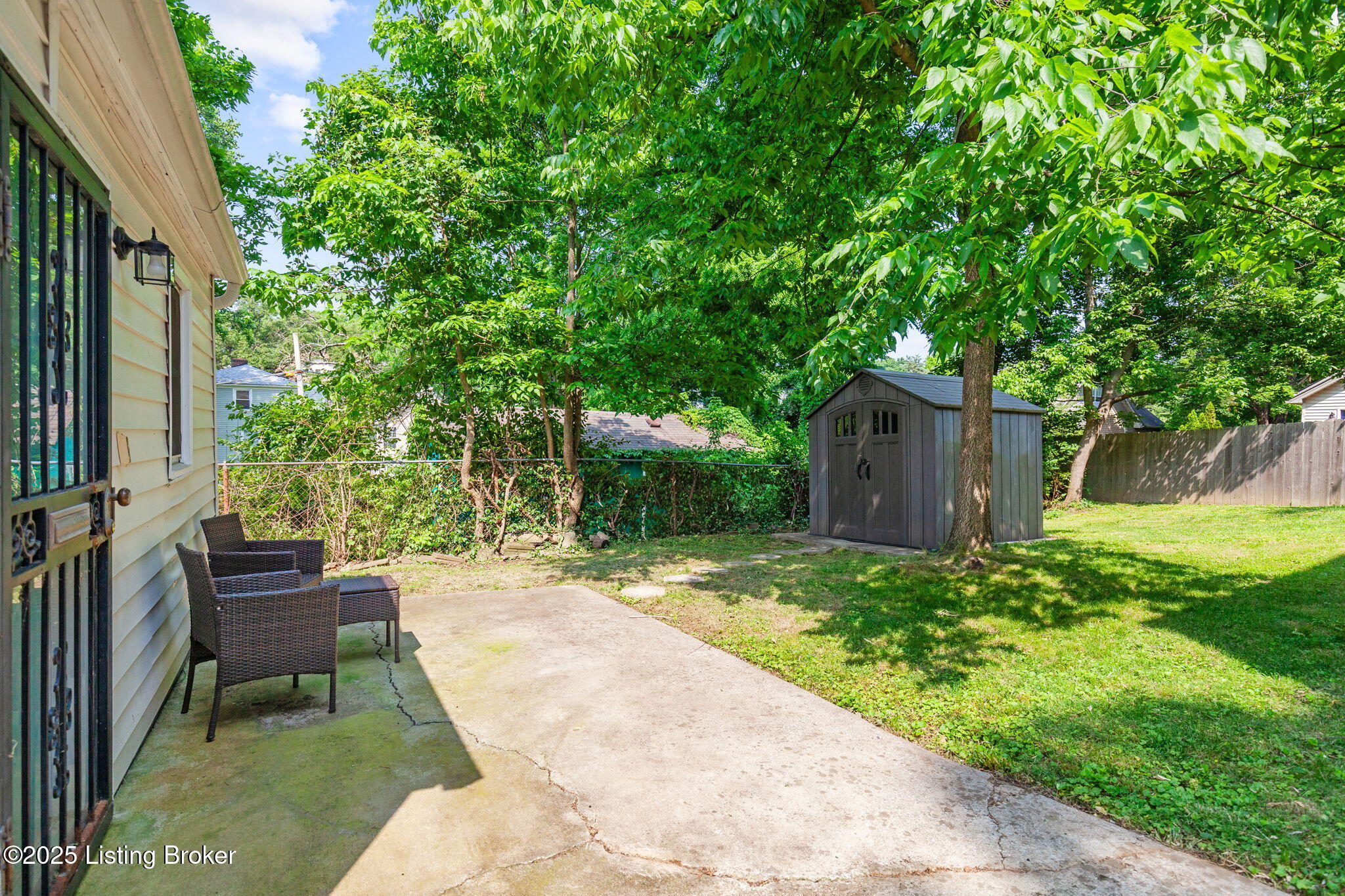2715 Hillside Terrace