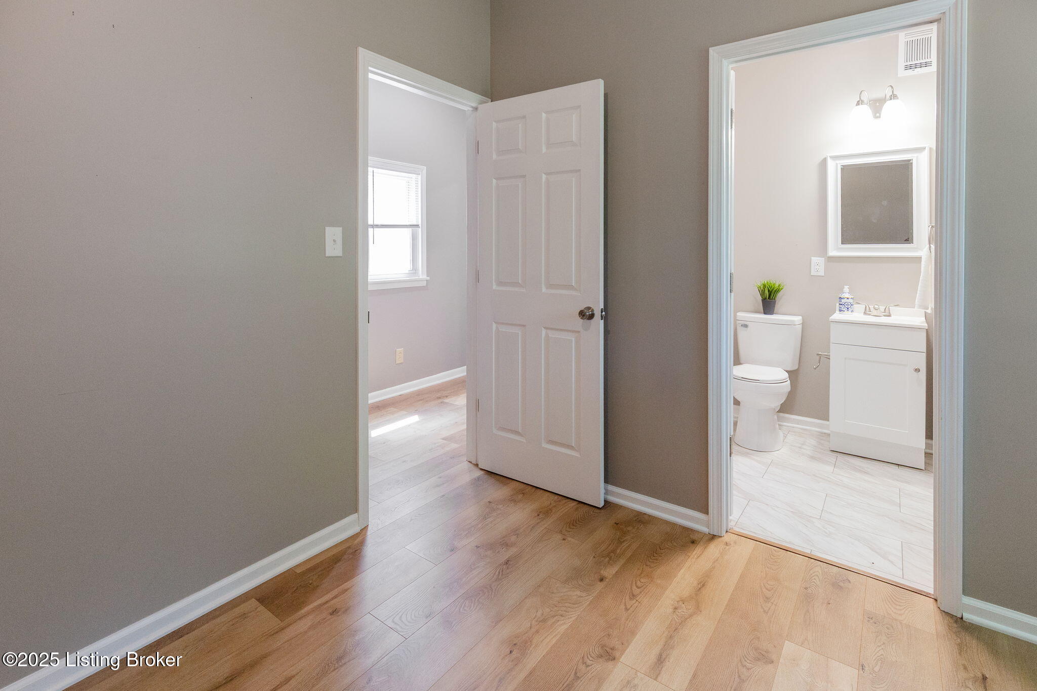 2715 Hillside Terrace