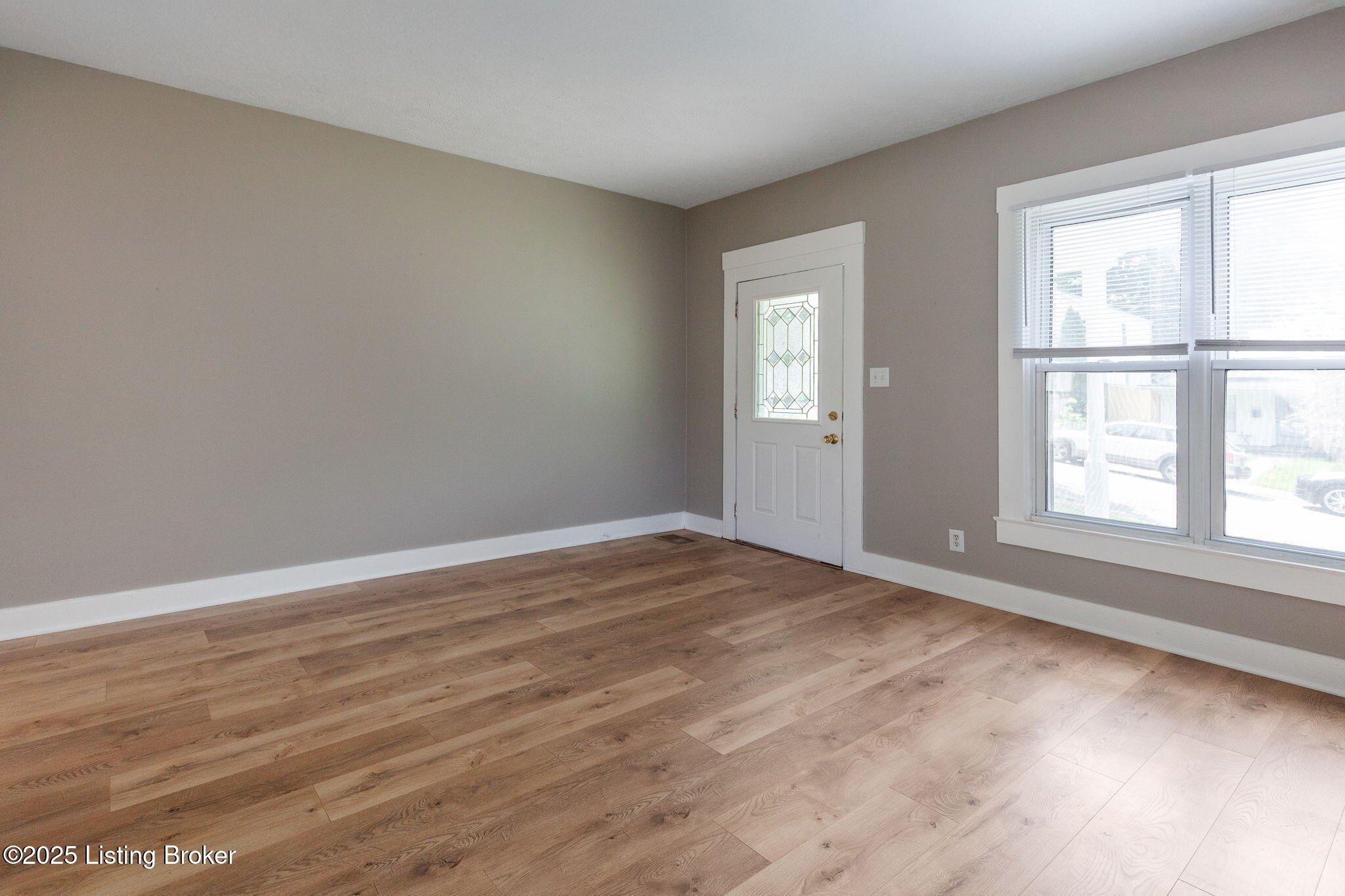 2715 Hillside Terrace