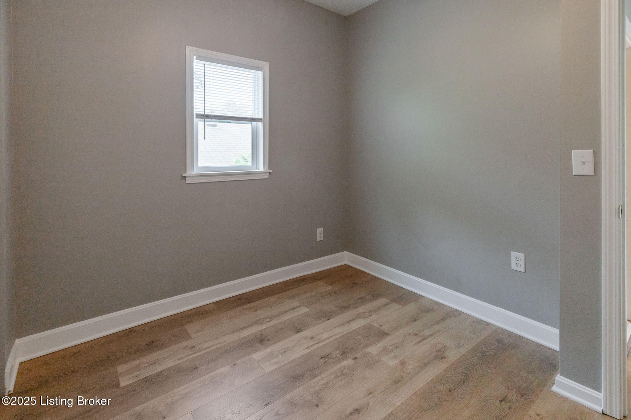 2715 Hillside Terrace