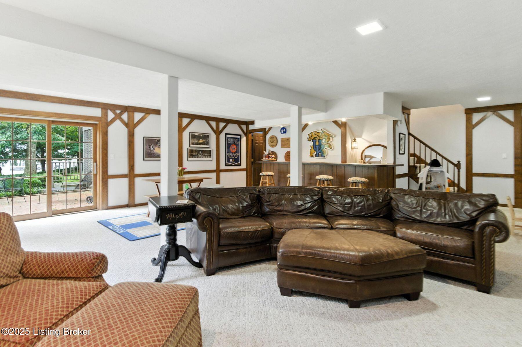 3710 Hillsdale Rd