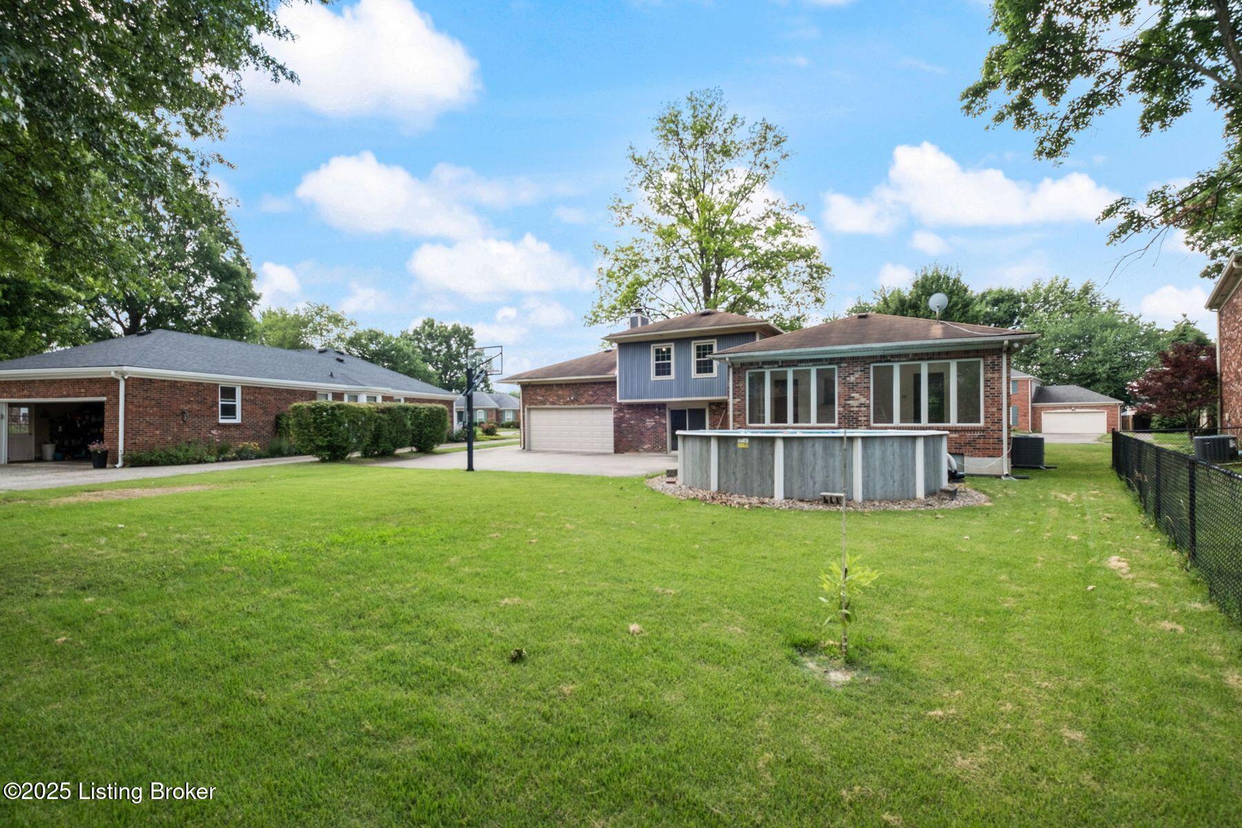 2409 Hayward Rd