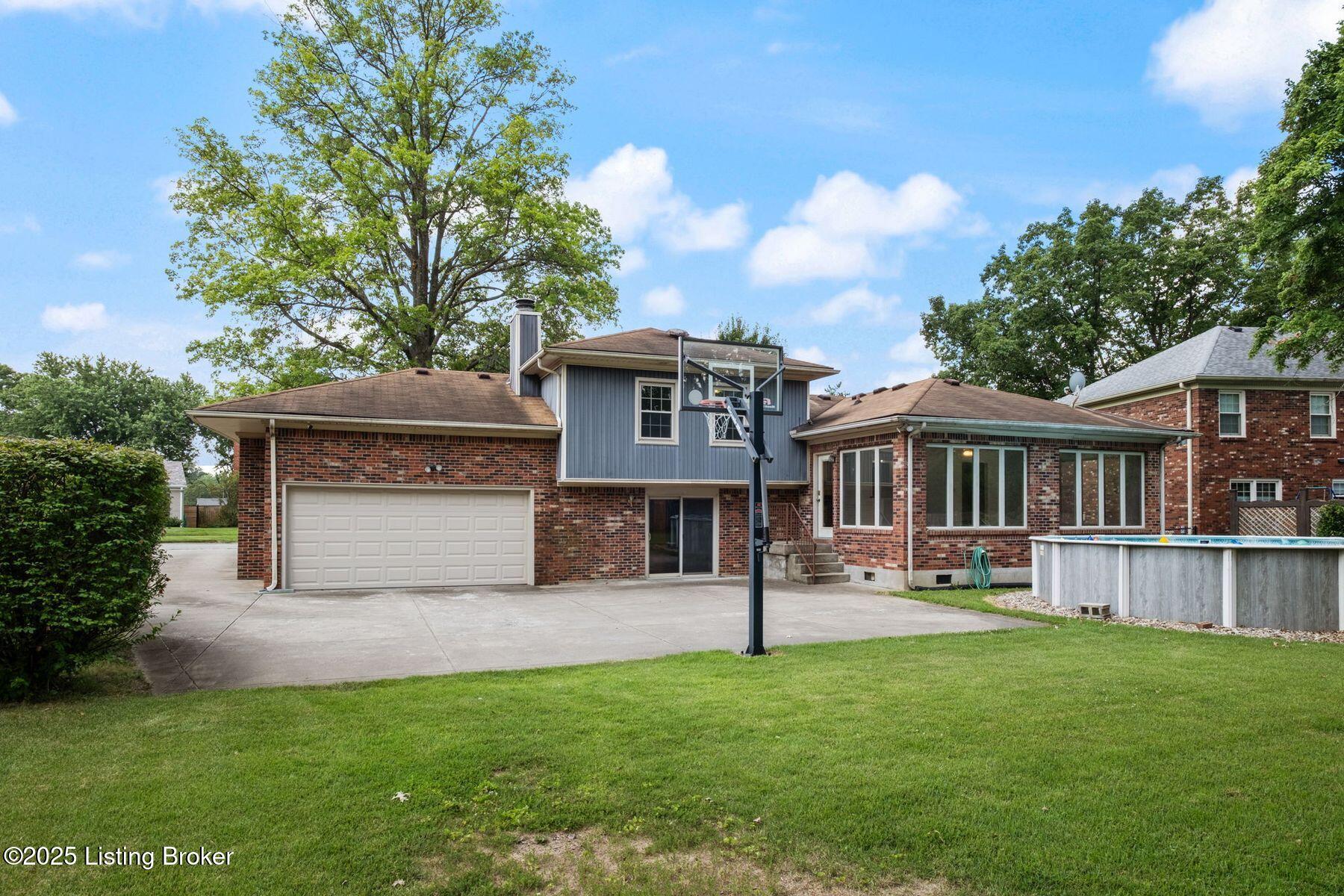 2409 Hayward Rd