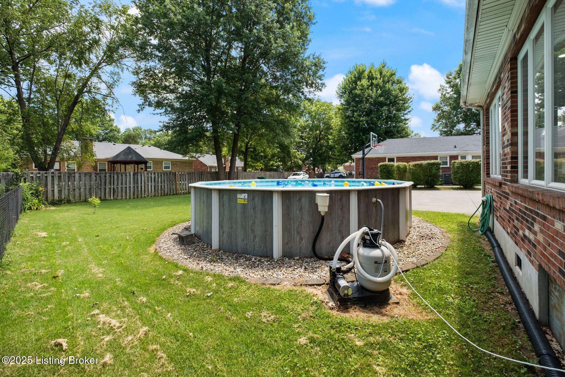 2409 Hayward Rd