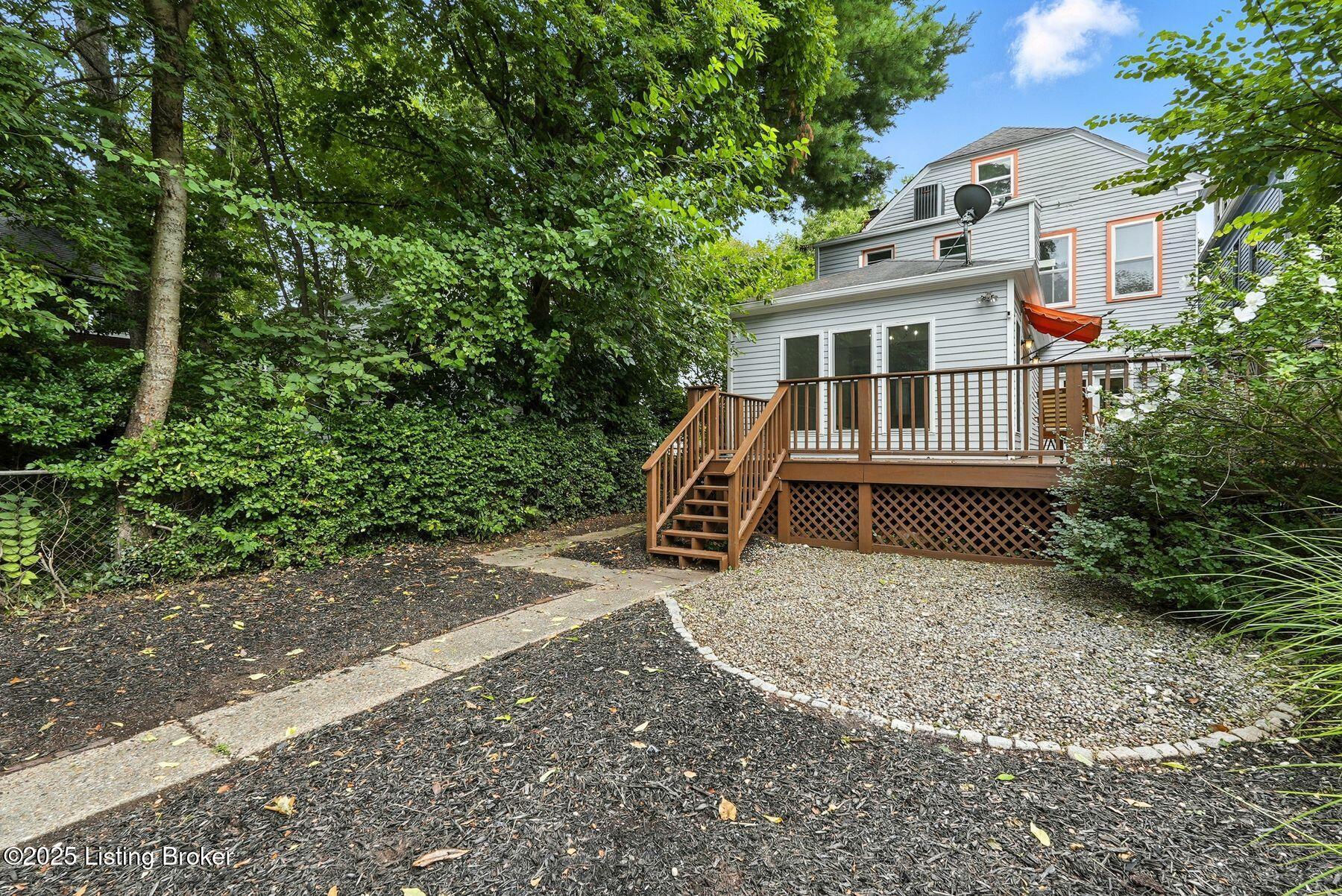 2123 Edgeland Ave