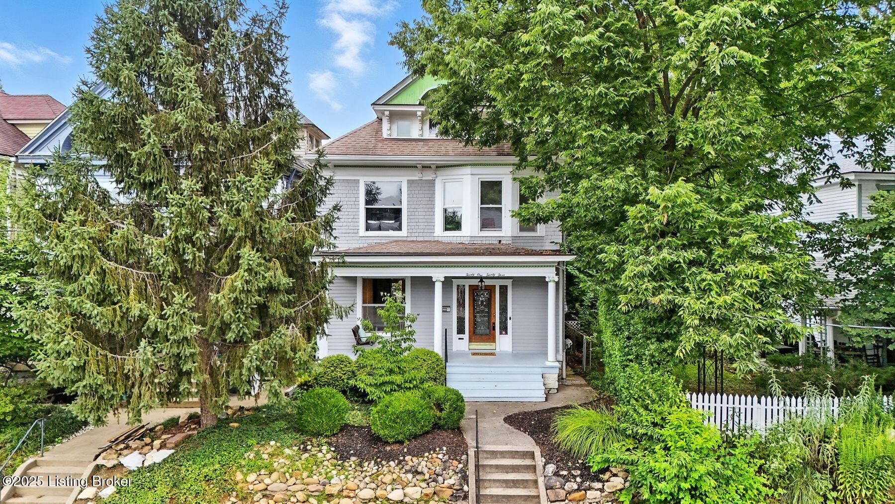 2123 Edgeland Ave