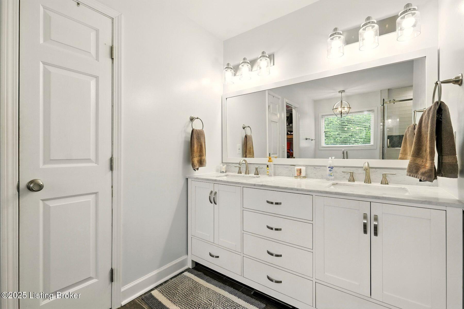 5203 Laconia Cove