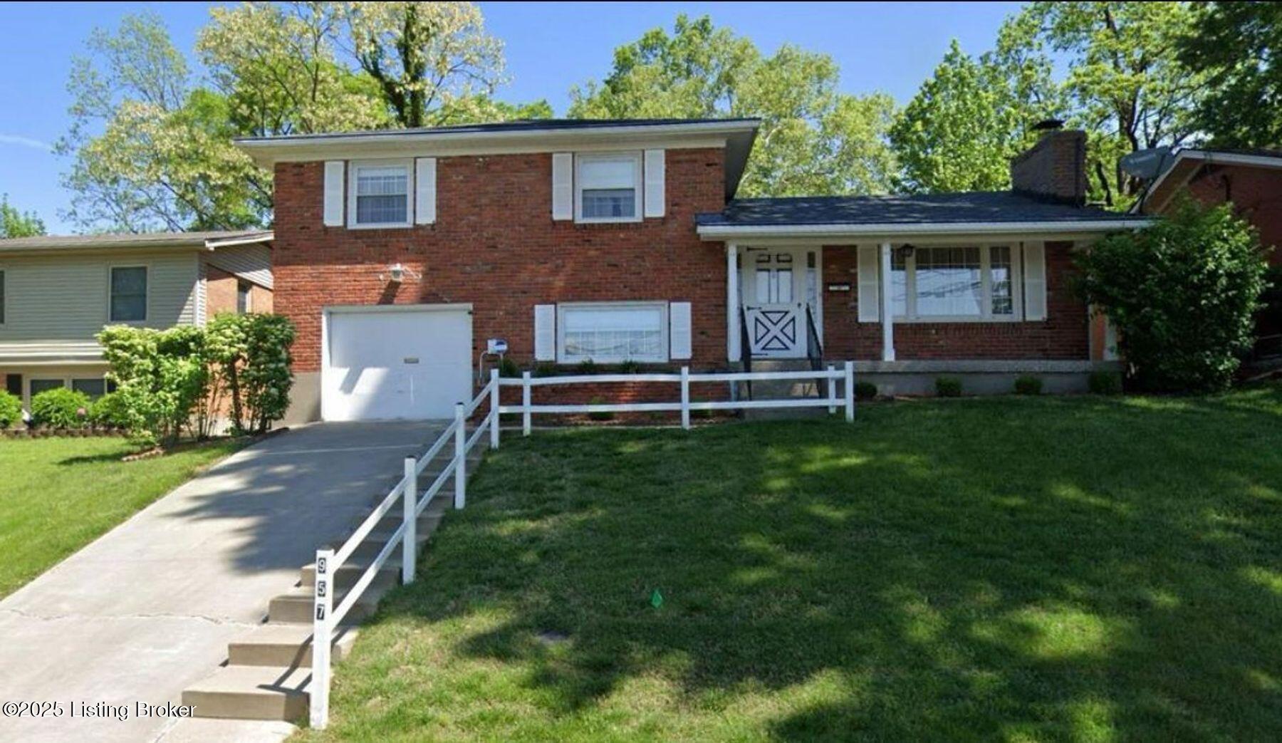 957 Ida Way