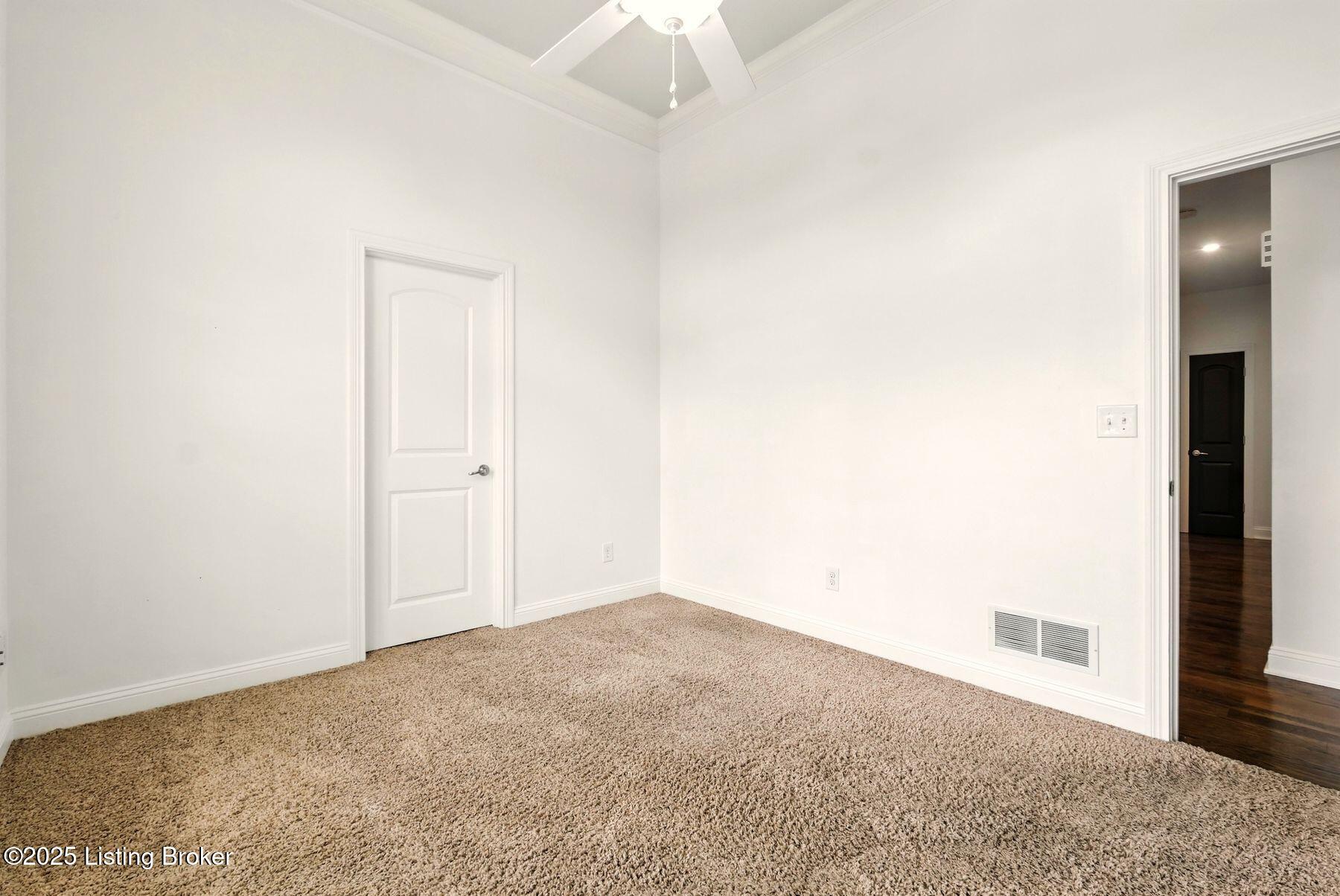 139 Glen Way