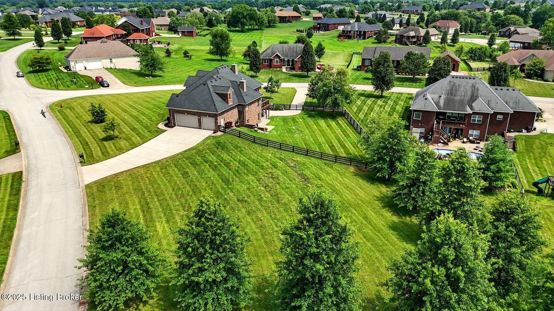 139 Glen Way