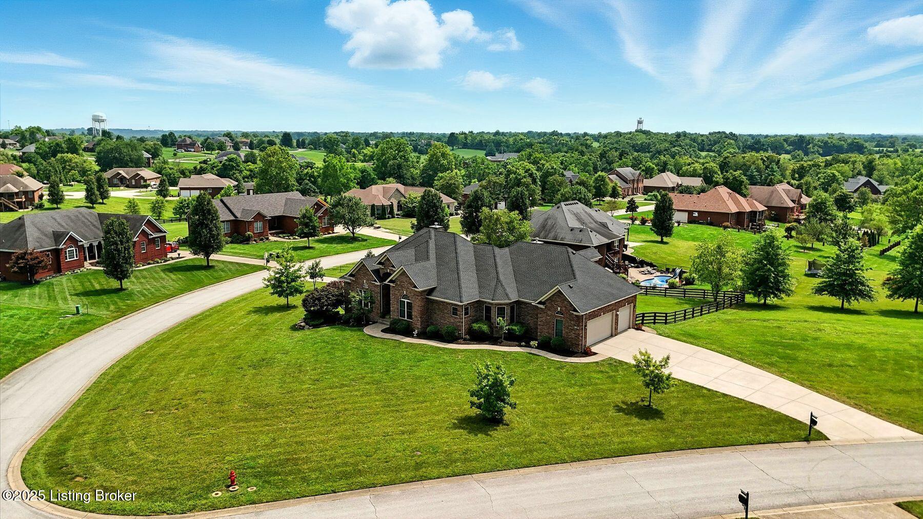 139 Glen Way
