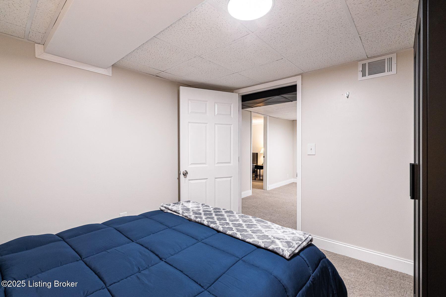 1011 Greenleaf Rd