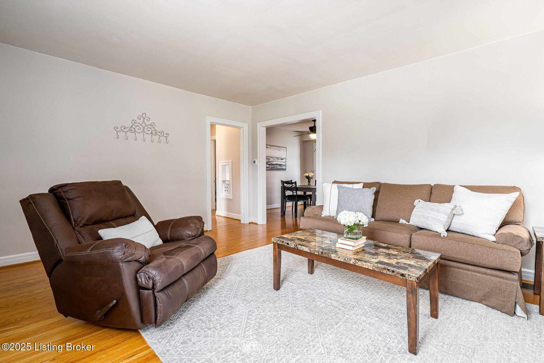 1011 Greenleaf Rd
