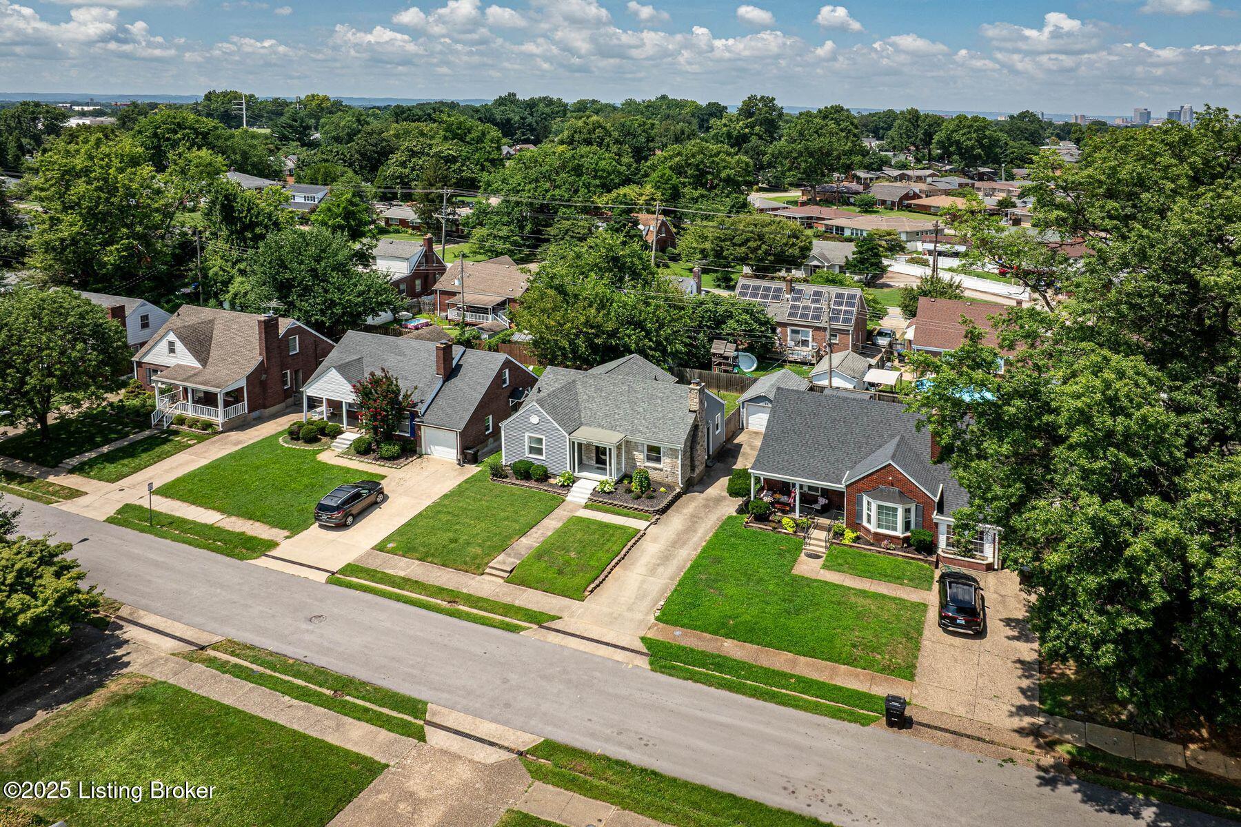 1011 Greenleaf Rd