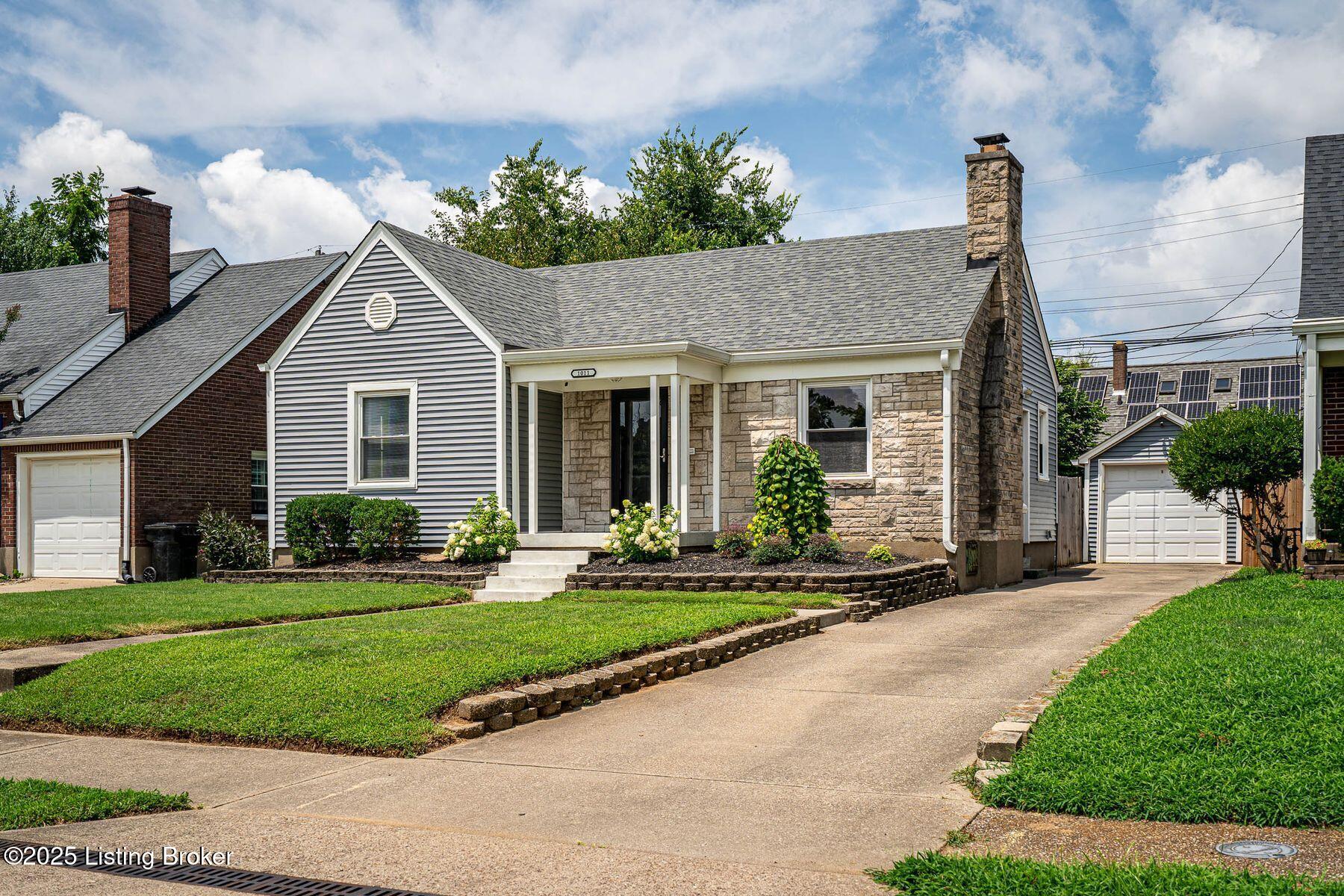 1011 Greenleaf Rd
