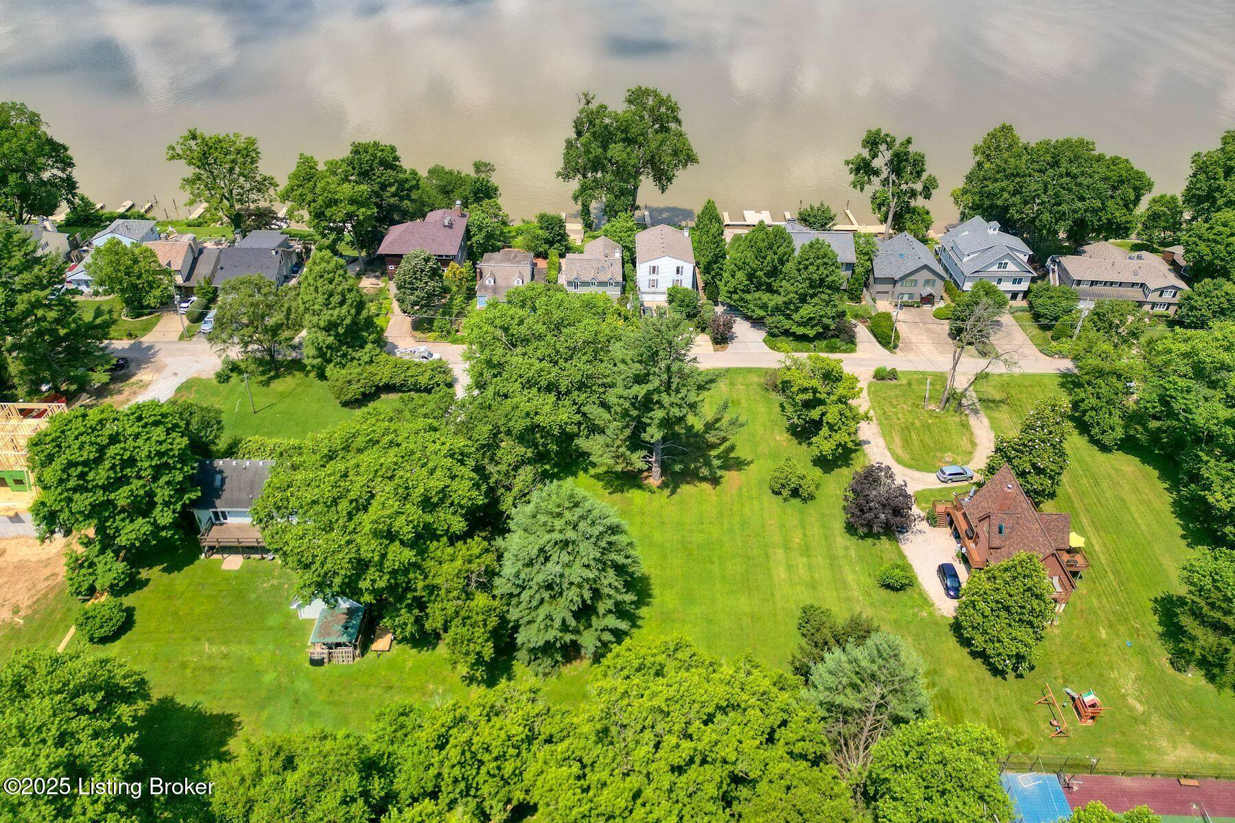 2701 Belknap Beach Rd