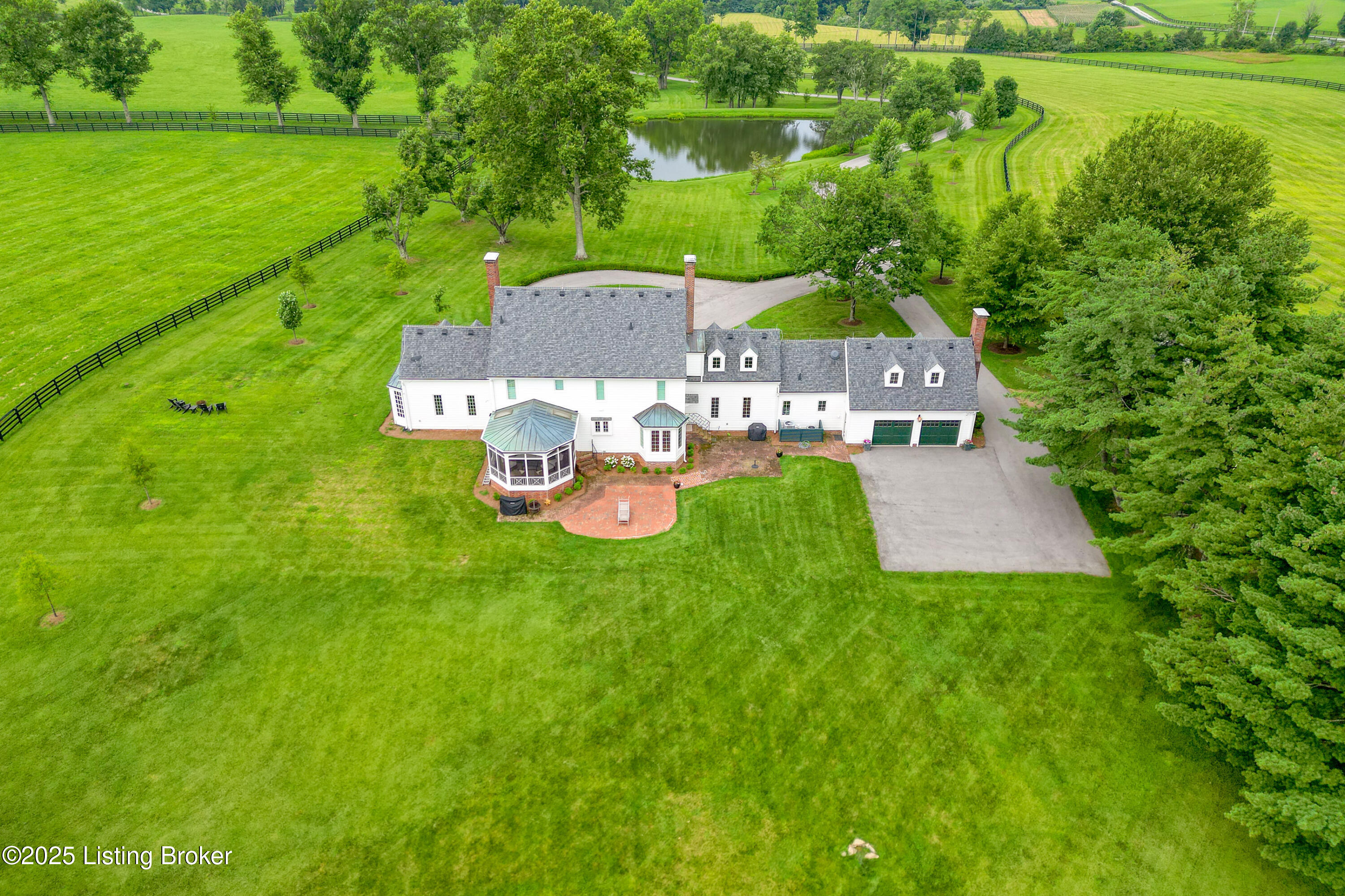 3901 Greenhaven Ln