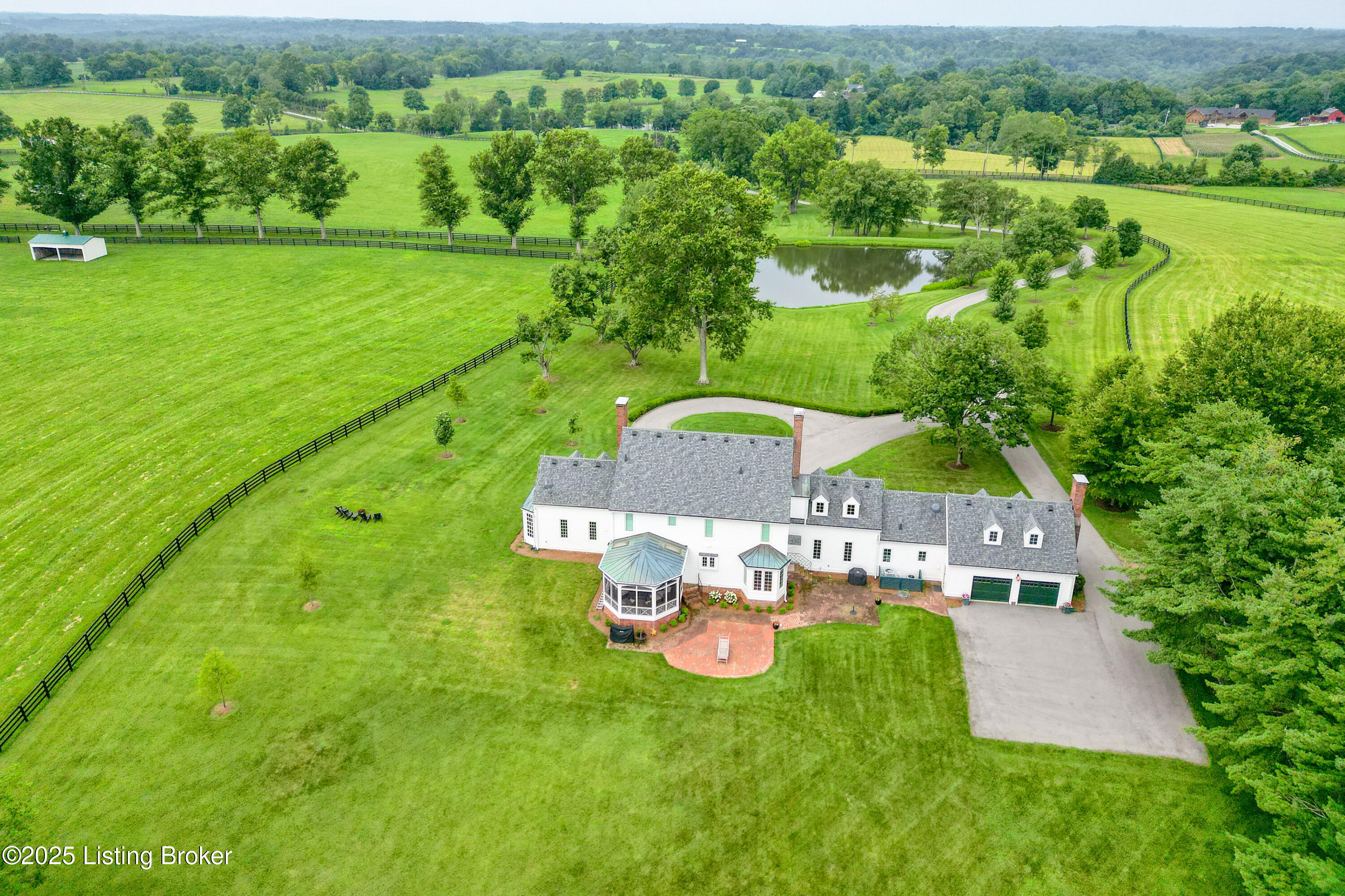 3901 Greenhaven Ln