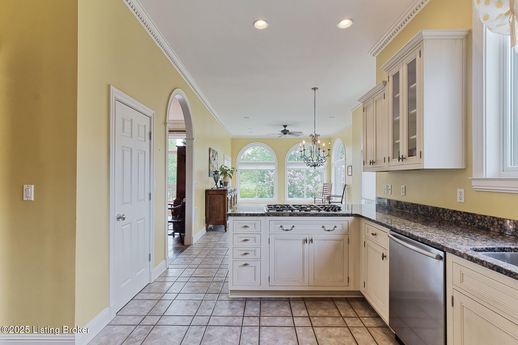 1511 Crosstimbers Dr