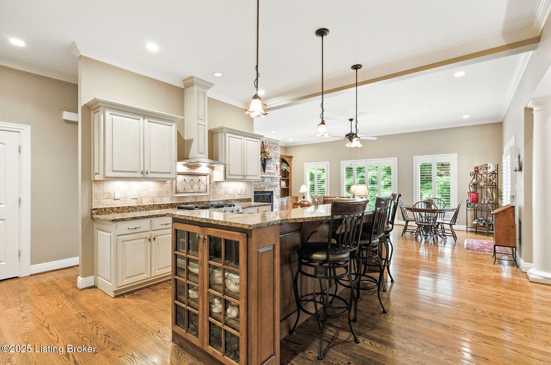 7611 Beechspring Farm Blvd