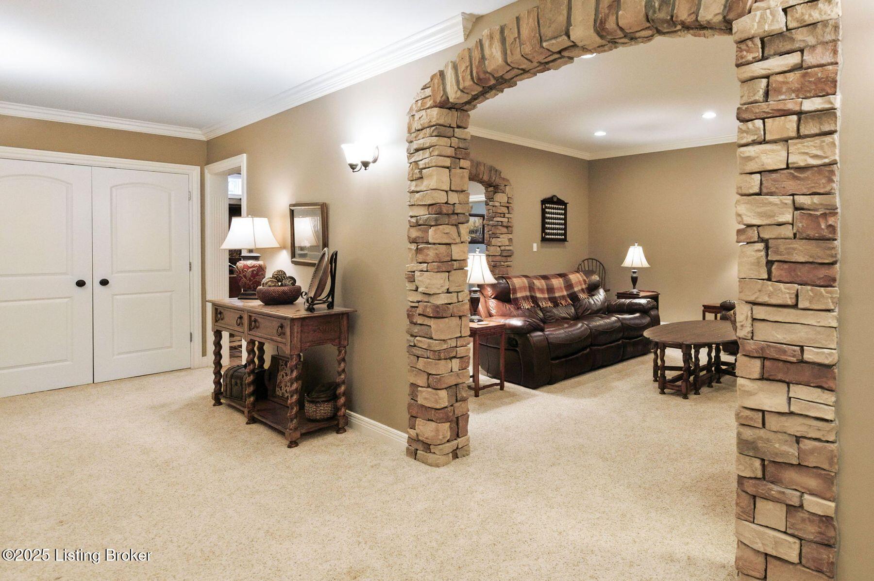 7611 Beechspring Farm Blvd