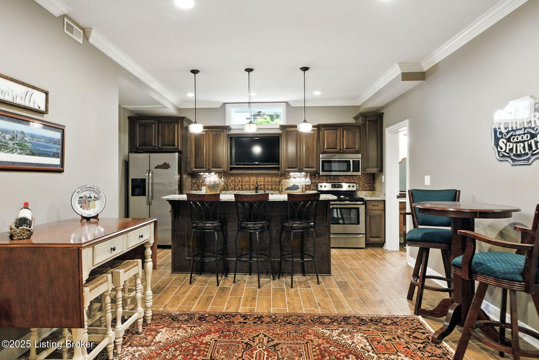 7611 Beechspring Farm Blvd