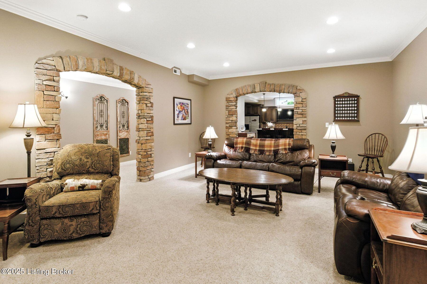 7611 Beechspring Farm Blvd