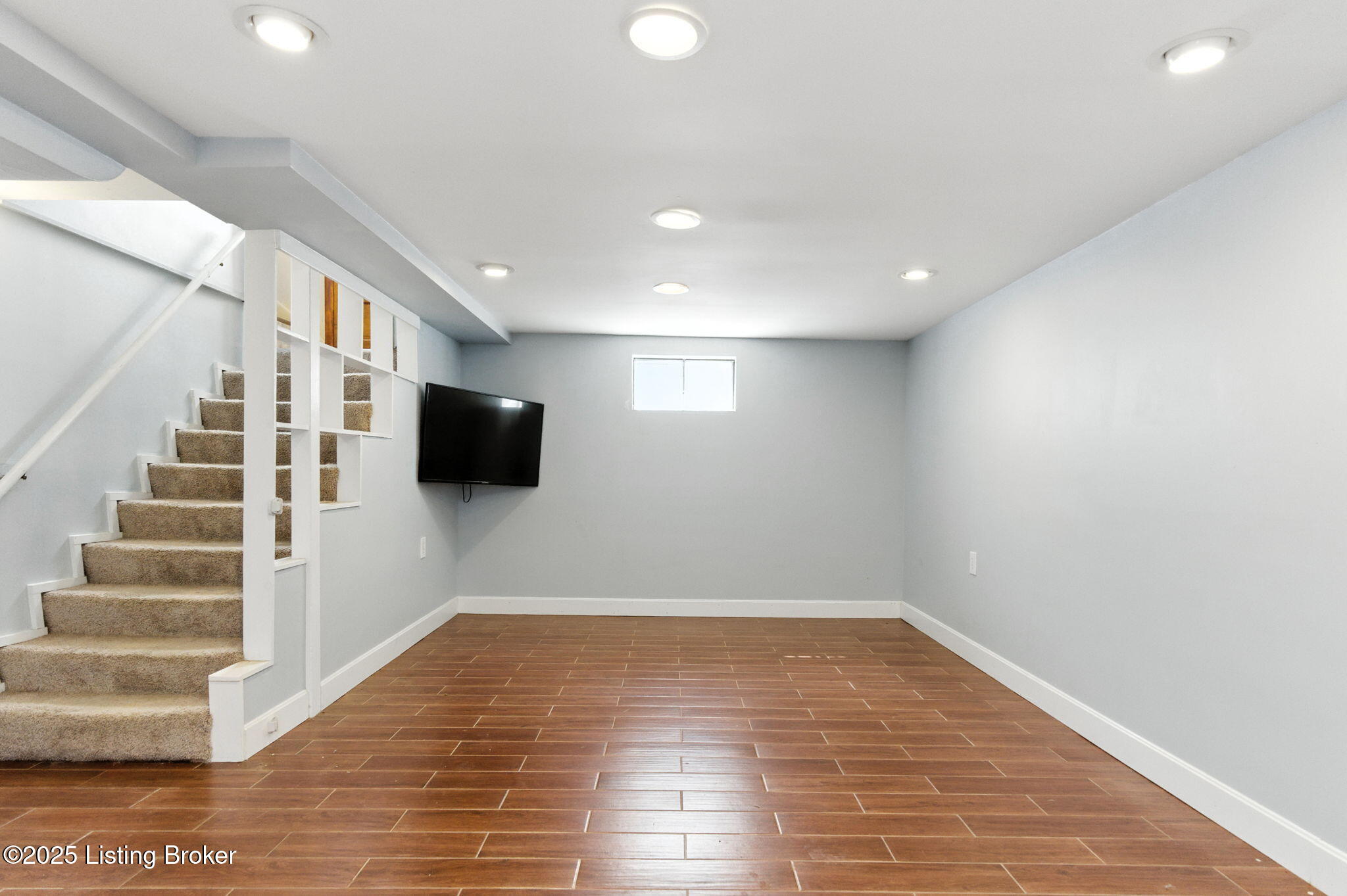 3501 Huon Dr