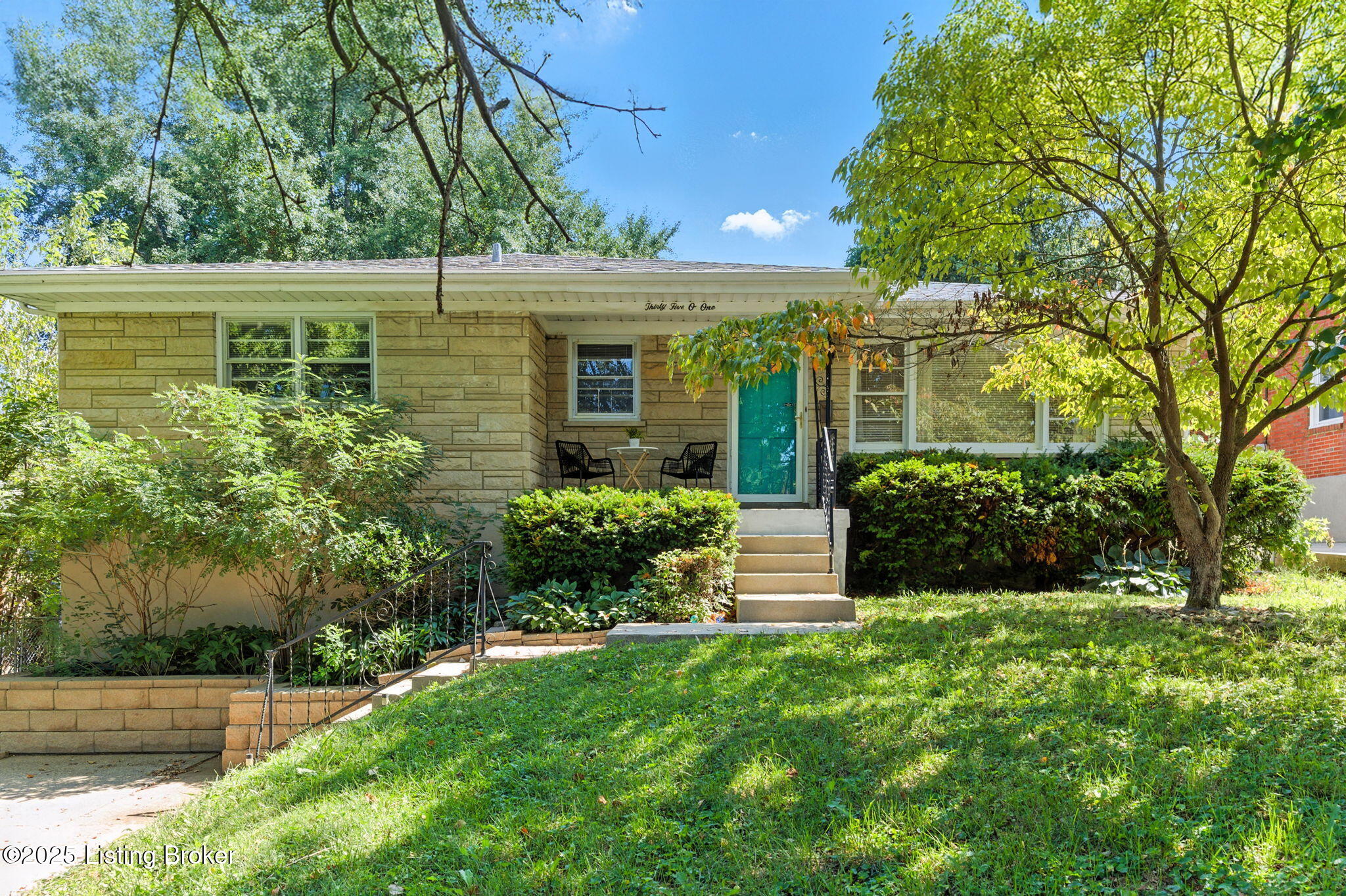 3501 Huon Dr