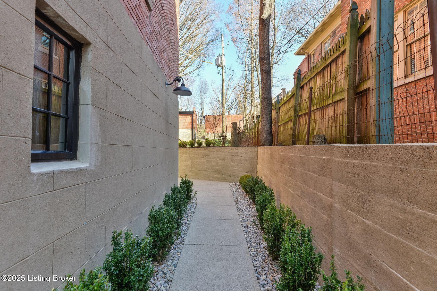 1411 Willow Ave 6