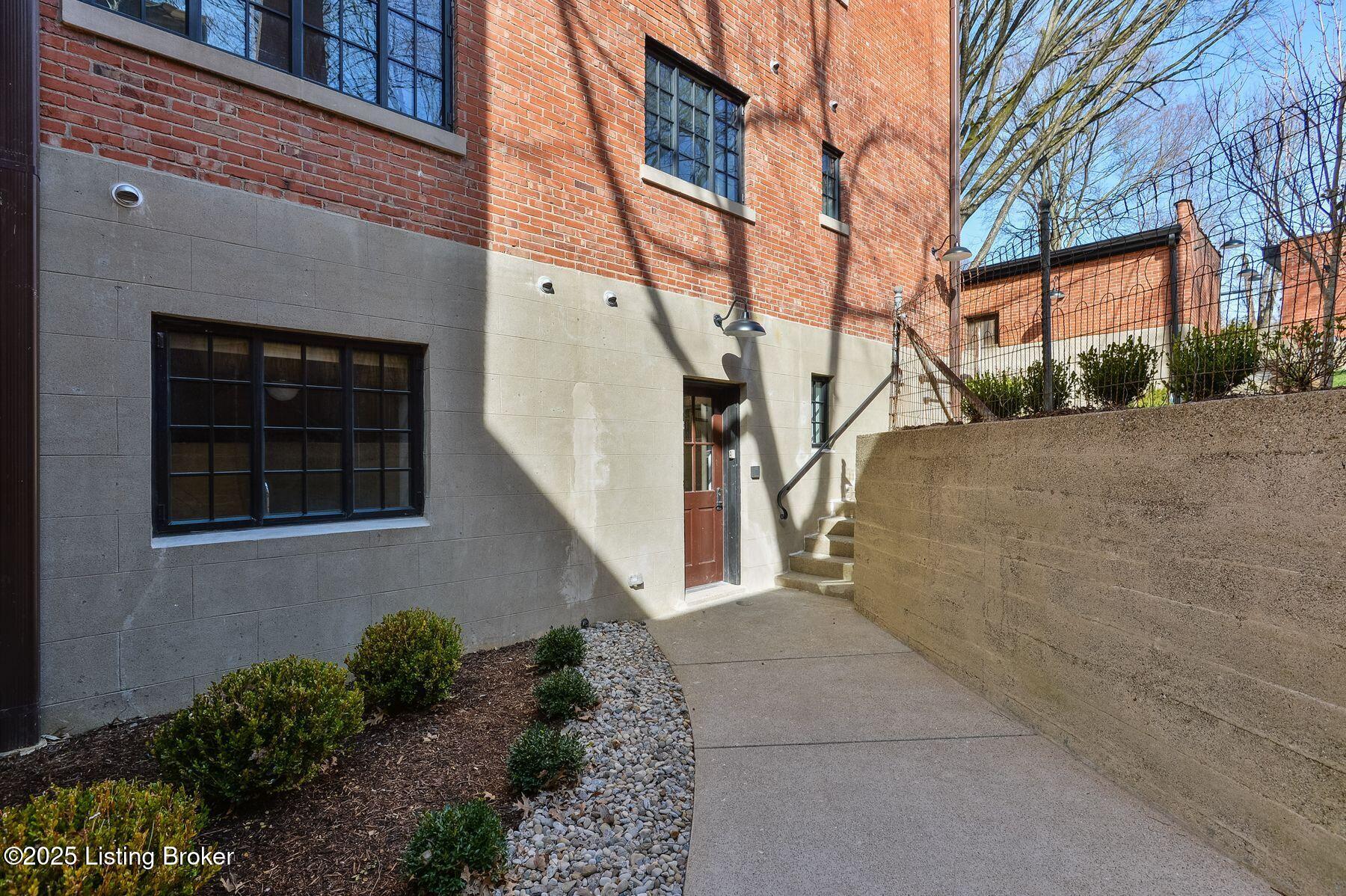 1411 Willow Ave 6