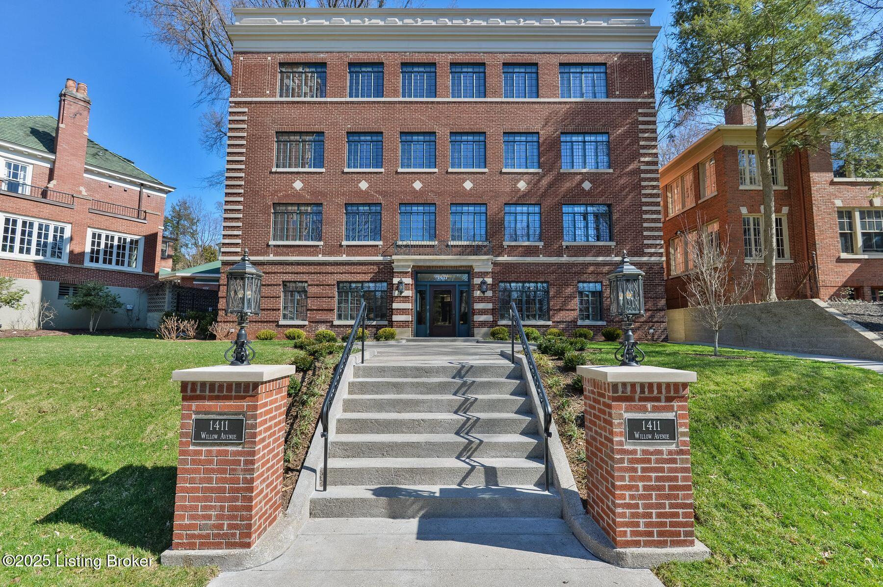 1411 Willow Ave 6