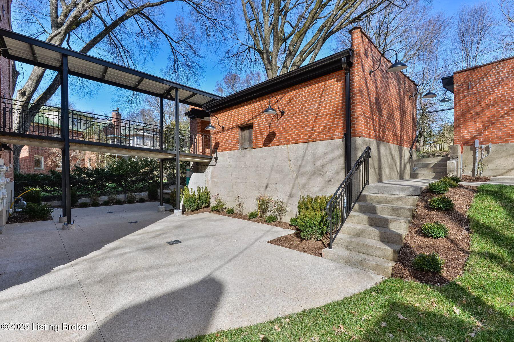 1411 Willow Ave 6