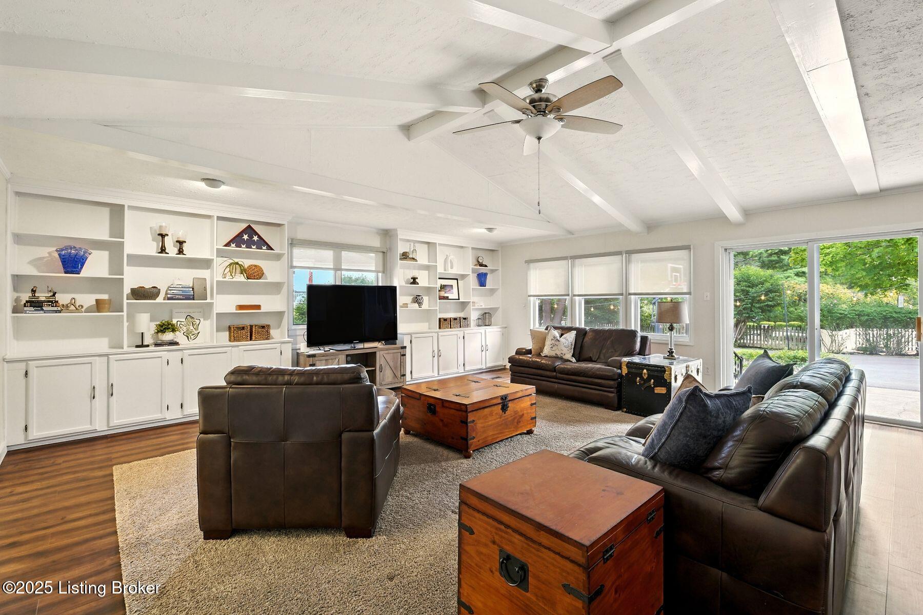 6104 Tidewater Ct