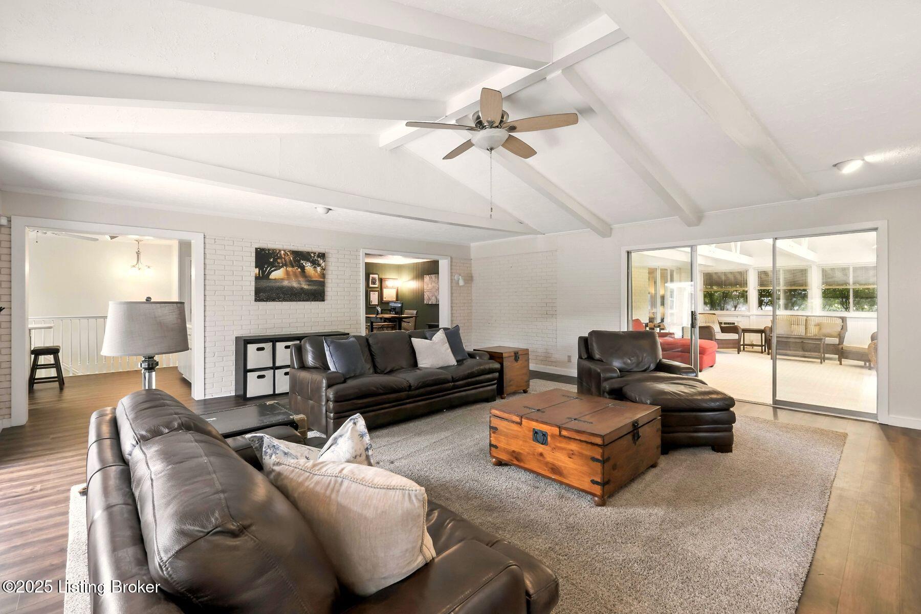 6104 Tidewater Ct